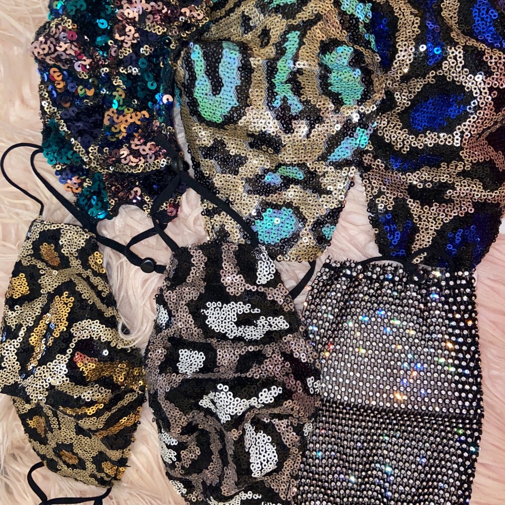 Sequin mask